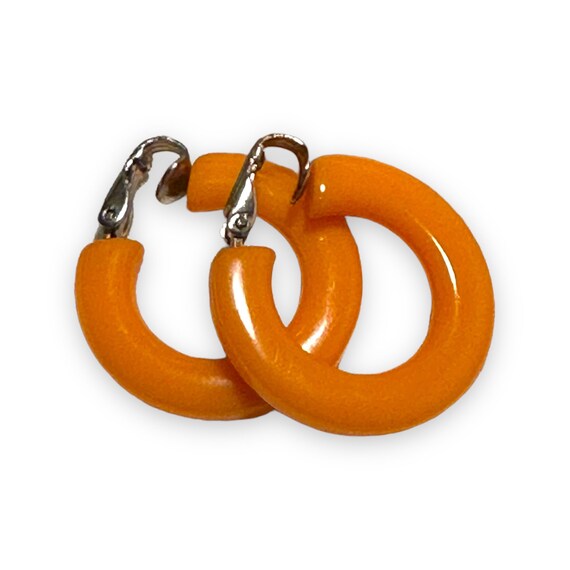 Vintage Butterscotch Bakelite Hoop clip on Earrin… - image 9