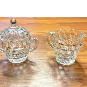 Vintage Amerikaanse Fostoria room- en suikerpotset met deksel