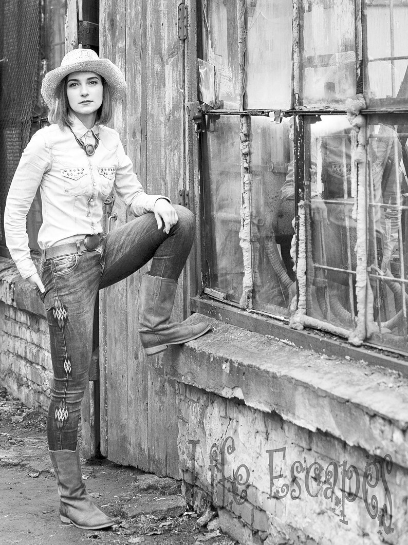 Cowboys & Cowgirls Grayscale Adult Coloring Book 10 Coloring Etsy