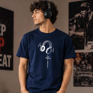 Camiseta "La música es vida" / Camiseta con estampado de auriculares / Camiseta genial para amantes de la música / Regalo para DJs y músicos / Camiseta informal unisex / Camiseta de concierto