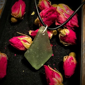 Handcrafted Green Sea-glass Pendant Necklace.