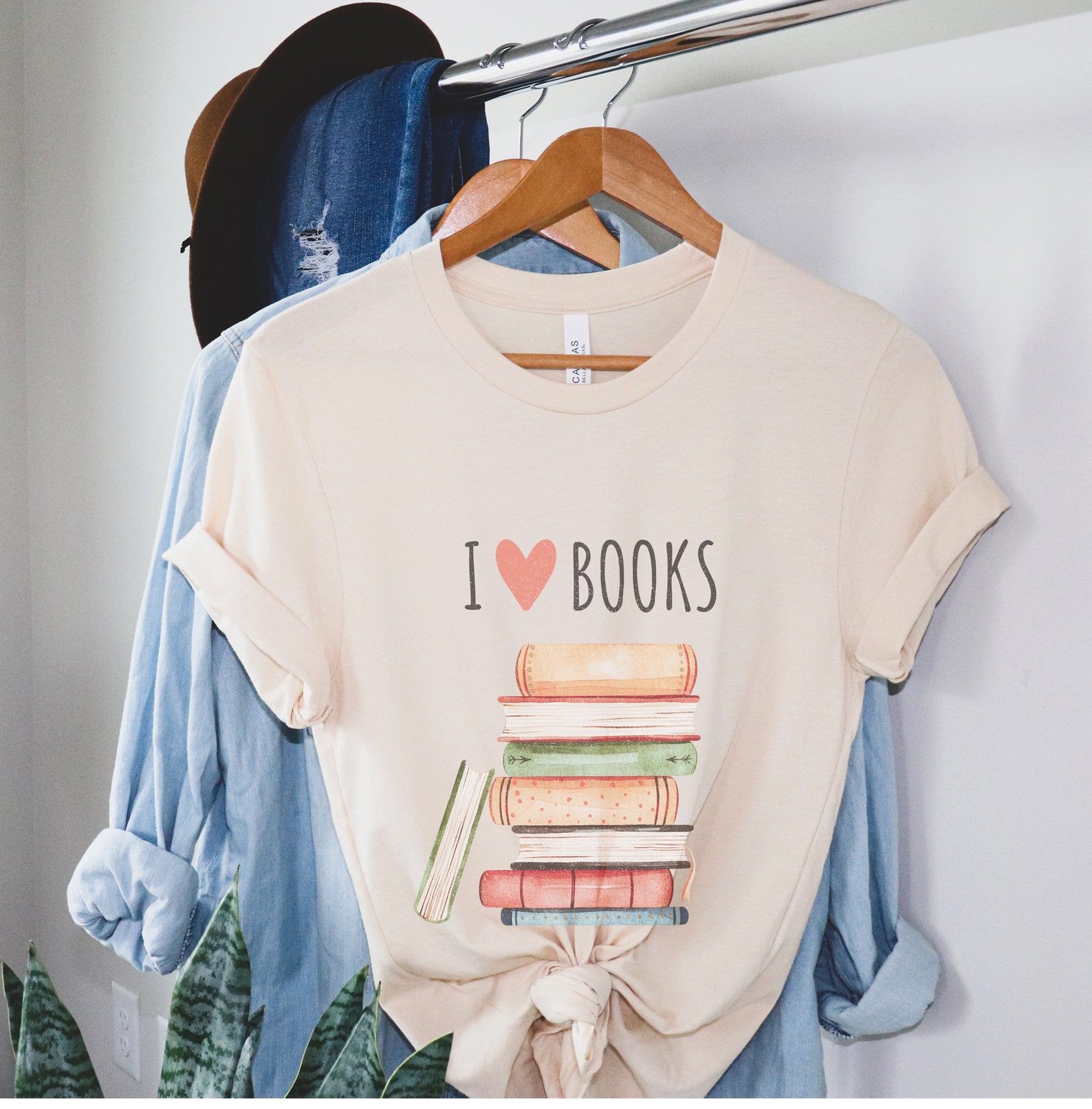 I Love Books Shirt Vintage Graphic Tee Gift for Book Lover Etsy