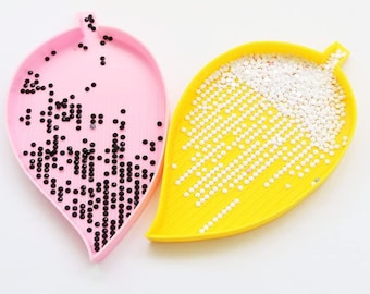 Bladvormige trechter voor sorteerkralen opbergdoos