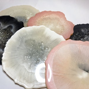 White Resin Coaster Set / Epoxy Resin Bar Coasters in Any Color