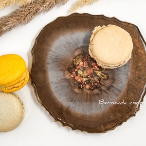 Geode Resin Coasters: Brown, White, and Gold Flakes - Set of 2