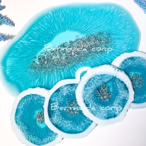 Luxury Geode Resin Light Blue and White Decorative Set of Tray and Coasters