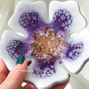Flower Purple Gold Resin Bowl/ Pink White Resin Ring Dish / Handmade Epoxy Jewelry Dish / Custom Personalized Trinket Tray