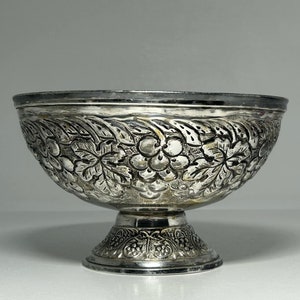 Antique Silver Plated Grape Bowl, Silver Plated Wine Leaves and Grapes Fruit Bowl