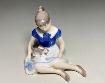 Bing and Grondahl Figurine #2329 Girl with Kitten, Bing and Grøndahl Porcelain Figurine Number 2329, B&G Girl with Cat Figurine