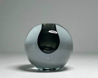 Strombergshyttan Miniature Art Glass Vase by Asta Strömberg, Strömbergshyttan Sweden Art Glass Crystal Vase, Asta Stromberg Vase