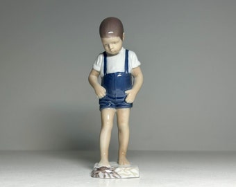 Bing and Grondahl Figurine #1870 Boy with Crab Nipping his Toes, Bing and Grøndahl Porcelain Figurine, B&G Figurine Boy with Crab