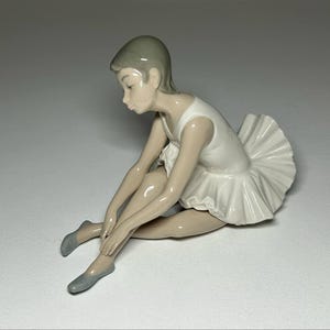 NAO by Lladro Porcelain Figurine Ballerina, NAO by Lladró Ballerina Figurine, Nao by Lladro Ballet Dancer Figurine
