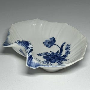 Royal Copenhagen Blue Flower Seashell Shaped Bowl No. 10/1606, Royal Copenhagen Blue Flower Curved #1606 Bowl, Blue Flower Serving Dish