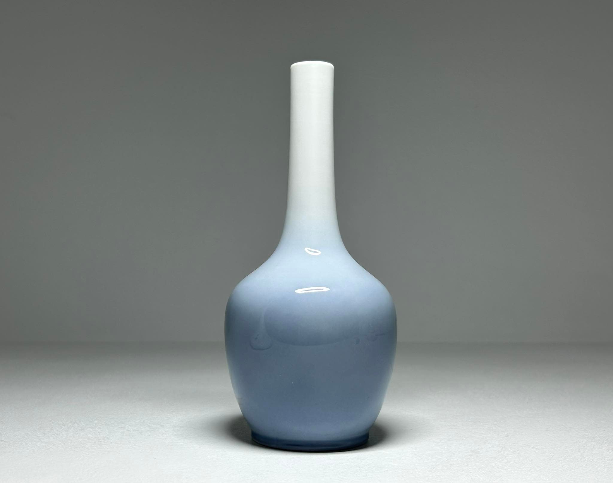 ロイヤルコペンハーゲン花瓶 ロイヤル コペンハーゲン 青い花の花瓶 No. 790-43B、ロイヤル