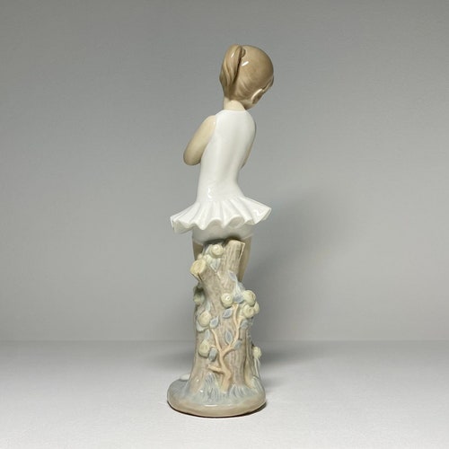 NAO by Lladro Handmade Large Porcelain Figurine Bellerina, NAO by Lladró Ballerina Figurine, shops NAO Lladro Ballerina Figurine