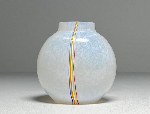 Kosta Boda Bertil Vallien Miniature Art Glass Vase ''rainbow Kosta Boda Bertil Vallien Miniature Art Glass Vase ''rainbow