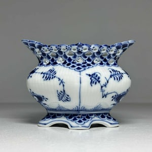 Royal Copenhagen Blue Fluted Full Lace Sugar Bowl #1113, Royal Copenhagen Musselmalet No 1113, Blue Fluted Full Lace Sugar Bowl