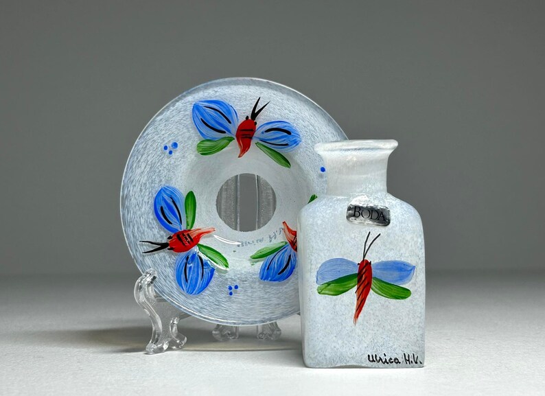 Rare Ulrica Hydman-Vallien Signed Miniature Art Glass Vase and Dish 'Flies', Kosta Boda Ulrica Hydman Vallien Miniature Bottle Vase and Bowl image 1