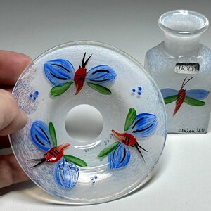 Rare Ulrica Hydman-Vallien Signed Miniature Art Glass Vase and Dish 'Flies', Kosta Boda Ulrica Hydman Vallien Miniature Bottle Vase and Bowl image 4