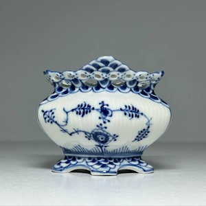 Royal Copenhagen Blue Fluted Full Lace Sugar Bowl #1112, Royal Copenhagen Musselmalet #1112, Blue Fluted Full Lace Sugar Bowl