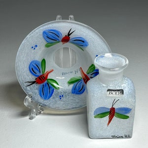 Rare Ulrica Hydman-Vallien Signed Miniature Art Glass Vase and Dish 'Flies', Kosta Boda Ulrica Hydman Vallien Miniature Bottle Vase and Bowl image 5