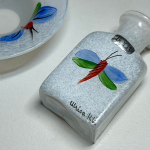 Rare Ulrica Hydman-Vallien Signed Miniature Art Glass Vase and Dish 'Flies', Kosta Boda Ulrica Hydman Vallien Miniature Bottle Vase and Bowl image 7