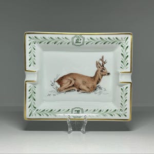 Hermès Laurent Perrier Porcelain Ashtray ''Deer'', Hermes Limoges Laurent Perrier de la Chasse Xavier de Poret Porcelain Ashtray