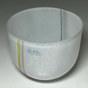 Kosta Boda Bertil Vallien Art Glass Bowl &#39;&#39;Rainbow&#39;&#39; #58285, Bertil Vallien Kosta Boda Vase, Bertil Vallien Rainbow Bowl No 58285