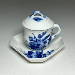 Royal Copenhagen Blue Flower Curved Chocolate Cup with Lid 10/1542 + 10/1674, Royal Copenhagen Blue Flower Cream Cup #10/1542