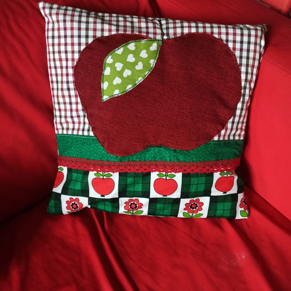 Housse de coussin "pomme"