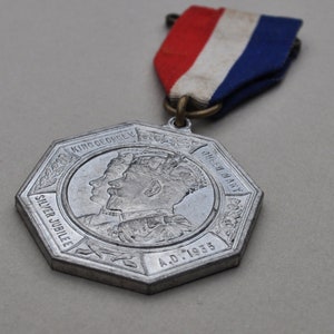 1935 King George V Silver Jubilee Medal - Original with pin - County of Middlesex
