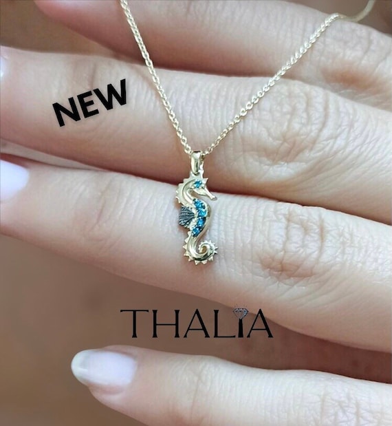 Diamond 2024 seahorse pendant