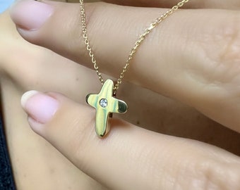 Delicado collar con cruz de oro de 14k y diamantes, colgante religioso