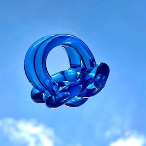 Statement acrylic glass resin transparent handmade rings in blue and transparet -Knoten