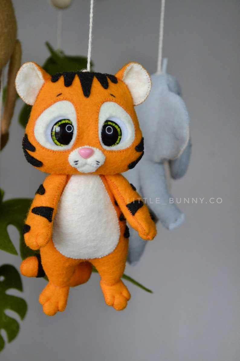 Safari Baby Mobile Baby Cot Mobile Zebra Giraffe Elephant Etsy