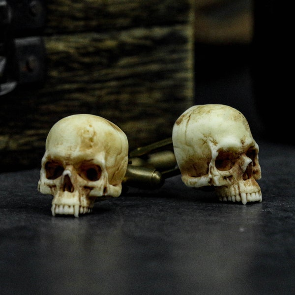 Skull Cufflinks: Gothic Skeleton Shirt Accessories