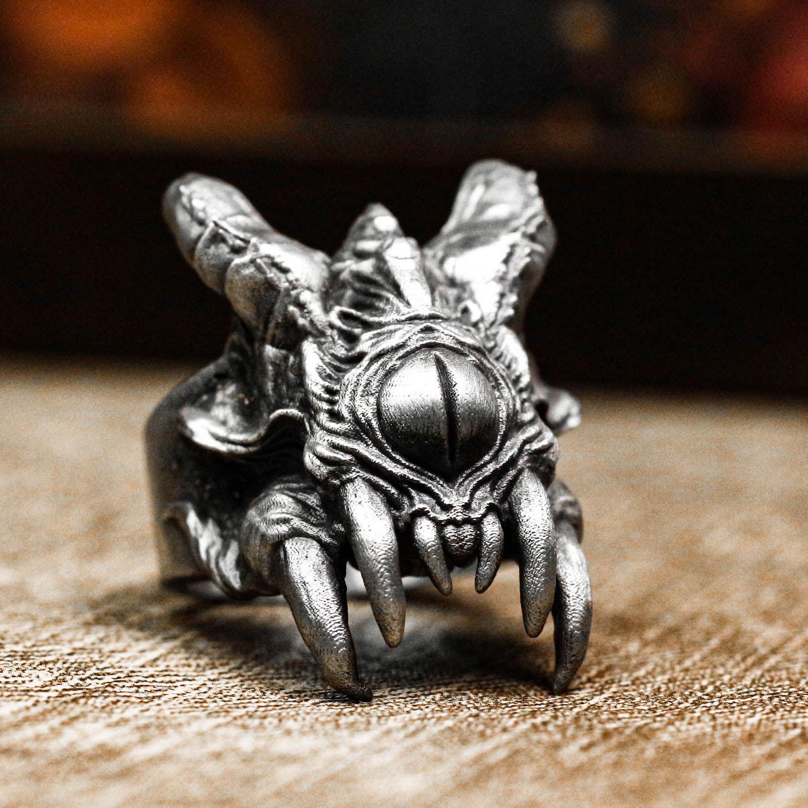 片目の獣の指輪：手作りのスターリングシルバーのモンスターリング 