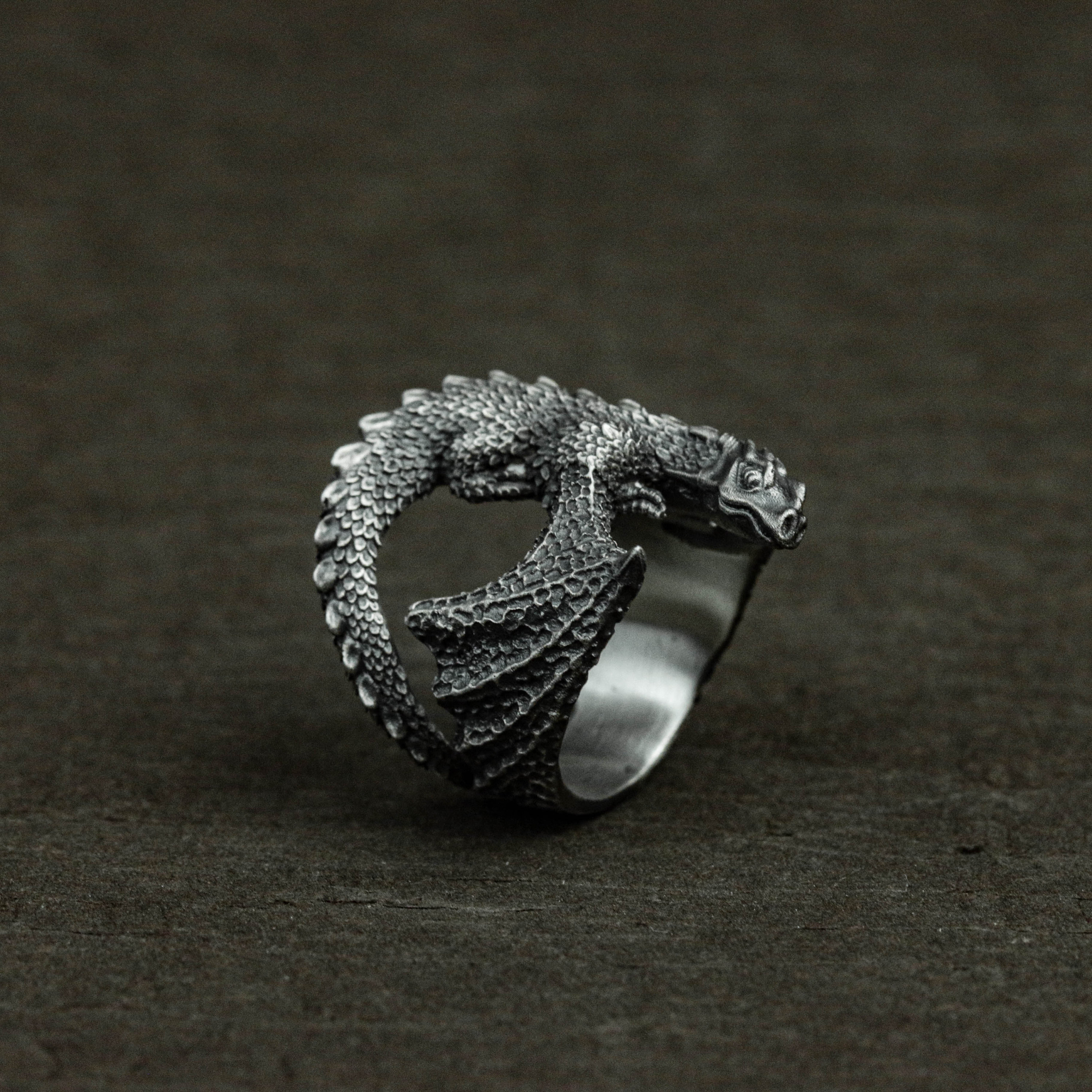 G-DRAGON Übermensch SILVER RING 61OCiFKa9aL._UY300_.jpg
