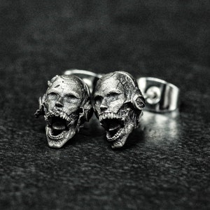 Roaring robot, screaming and tearing Gothic sci-fi skullearrings\helmetmasksilver earrings\craftsman silver jewelry\heavy metal Satanjewelry
