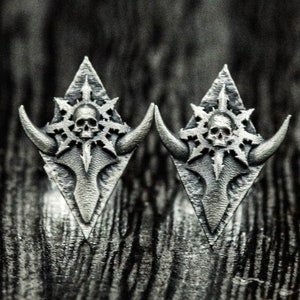 Rhombus，Silver earrings, square, devil horns, skulls, totems, spiked horns, creative gifts, animal horn jewelry, shield earrings