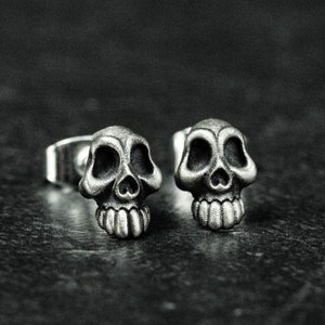 Zilveren schedel\Emoji\Hiphop retro zilveren sieraden\Gepersonaliseerde zilveren schedeloorbellen\Schedelsieraden\Eenvoudige herenoorbellen
