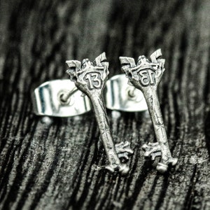 Medieval key earrings - old key earrings - Gothic key jewelry / gorgeous key earrings - ancient retro simple key earrings jewelry gift