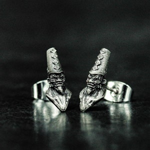 A pair of Taoist mythological gods, Hei Wuchang, Bai Wuchang earrings, human-faced devil earrings - Gothic giftsformen, the roleofseductress