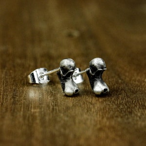Hundeschädel Ohrringe, Hundekopf Ohrringe, Silber Ohrringe, Hundeschmuck, Schädel Ohrringe, Geschenke für Ihn - handmade