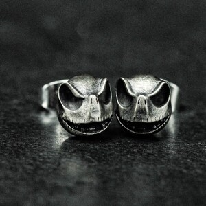 Sterling zilveren Jack oorbellen\beste cadeau voor vrienden\overdreven expressie sieraden\gotische schedel sieraden\zilveren schedel\zilveren oorbellen