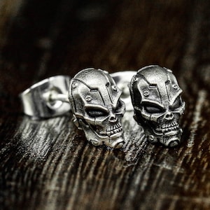 Sci-fi skull stud earrings - Gothic skull stud earrings jewelry - Stud earrings gift artisan silver\alien\skull\jewelry\silver earrings