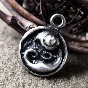 Bearded dragon fossil necklace pendant, ancient creatures, rare pet lizard, men&#39;s reptile cub necklace gifthandmade925sterlingsilverabstract