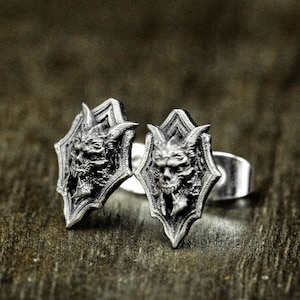 Devil earrings\Satan stud earrings jewelry, fallen angel\Lucifer stud earrings jewelry\Dore Gustav\Mysterious vampire skull studearringsgift