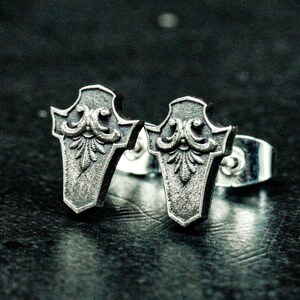 Viking shield earrings, Celtic shield iris earrings\battle shield jewelry\battle shield\shield girl\medieval battle shield earrings