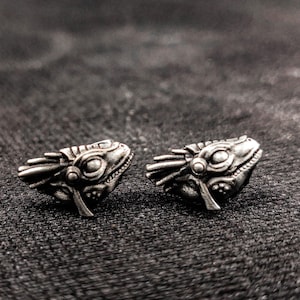 Silver lizard earrings - reptile earrings - jewelry gifts for him/her - strange gifts - interesting earrings - simple everyday jewelry